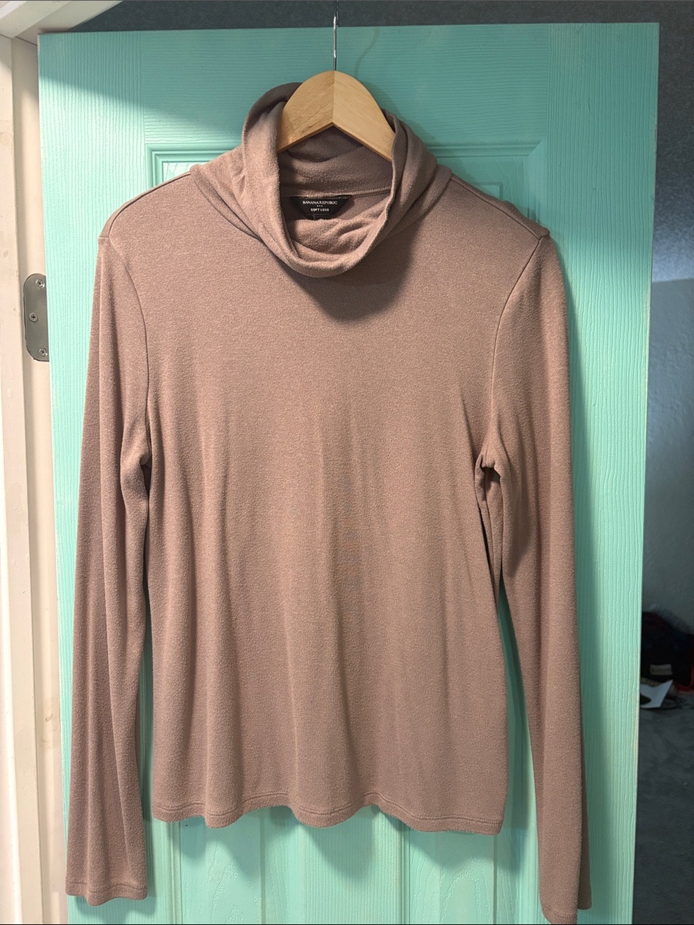 Banana Republic Mauve Taupe Long-Sleeve Turtleneck Sweater